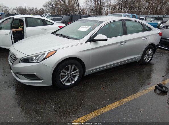 5NPE24AFXHH489158 2017 HYUNDAI SONATA Silver წინა მარცხენა ხედი სამი მეოთხედიდან