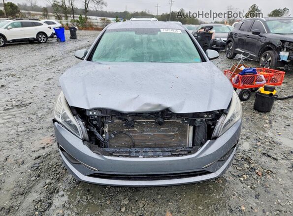 5NPE24AFXHH565977 2017 HYUNDAI SONATA Серебряный Вид спереди