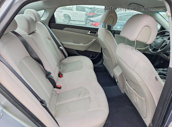 5NPE24AFXHH565977 2017 HYUNDAI SONATA Серебряный Вид задних сидений