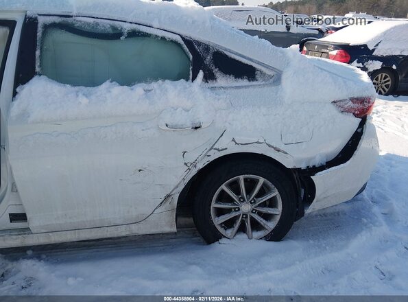 5NPE24AFXJH684389 2018 HYUNDAI SONATA White Вид спереду