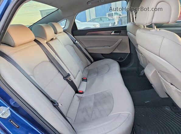 5NPE34AF0HH576547 2017 HYUNDAI SONATA Blue Widok tylnych siedzeń