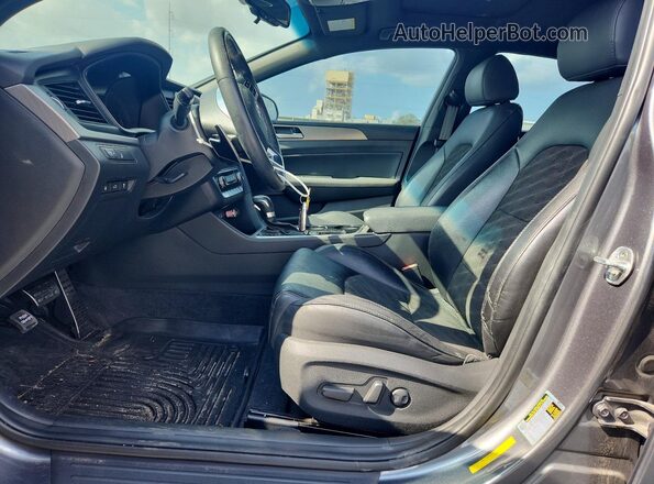 5NPE34AF0JH680557 2018 HYUNDAI SONATA Серый Вид салона спереди