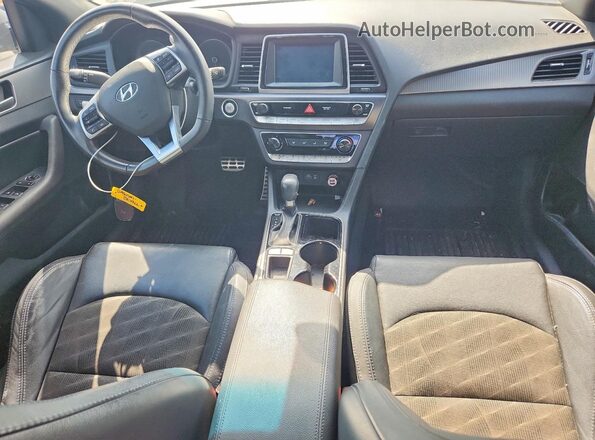 5NPE34AF0JH680557 2018 HYUNDAI SONATA Серый Вид панели приборов