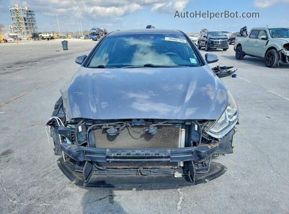 5NPE34AF0JH680557 2018 HYUNDAI SONATA Серый Вид спереди