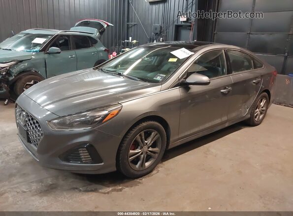 5NPE34AF3JH718329 2018 HYUNDAI SONATA Gray Front left