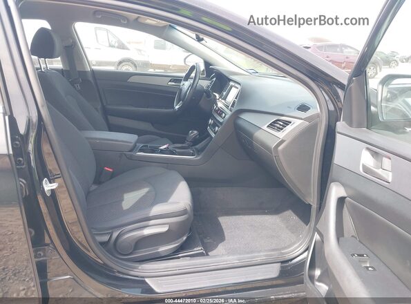 5NPE34AF9JH712891 2018 HYUNDAI SONATA Черный Вид салона спереди
