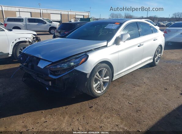 5NPE34AFXJH704668 2018 HYUNDAI SONATA Silver წინა მარცხენა ხედი სამი მეოთხედიდან