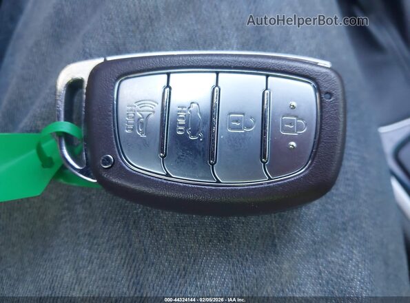 5NPE34AFXJH704668 2018 HYUNDAI SONATA Silver წინა პანელის ხედი