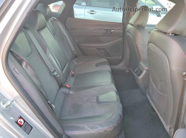 5NPEK4JC8NH138217 2022 HYUNDAI SONATA Silver უკანა სავარძლების ხედი