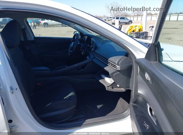 5NPLL4AG9NH084420 2022 HYUNDAI ELANTRA White წინა სალონის ხედი