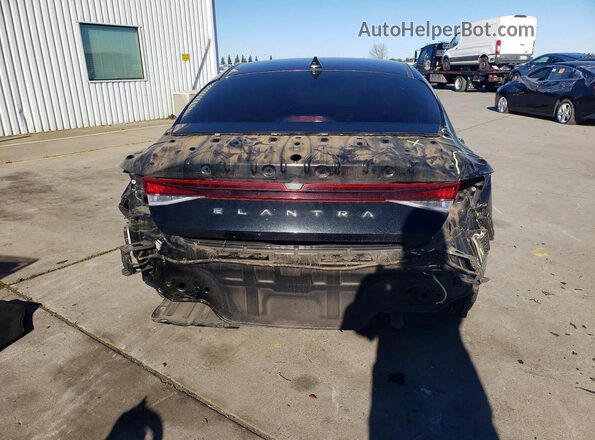 5NPLL4AGXNH072437 2022 HYUNDAI ELANTRA Black Rear view