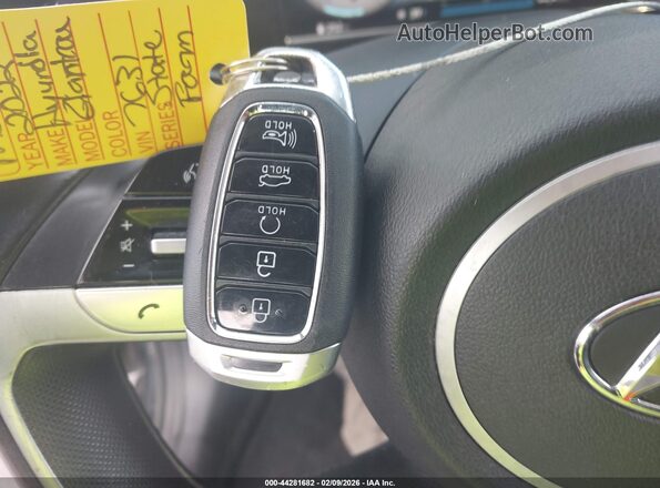 5NPLN4AG4NH058026 2022 HYUNDAI ELANTRA Black Vista del salpicadero