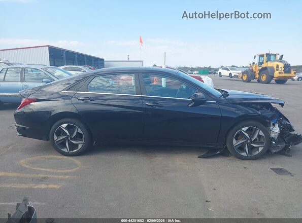 5NPLN4AG4NH058026 2022 HYUNDAI ELANTRA Black Vista interior trasera