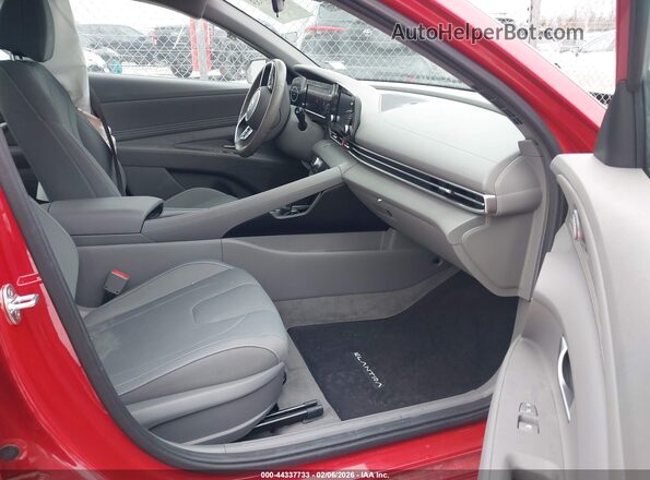 5NPLS4AG6NH080831 2022 HYUNDAI ELANTRA Red Вид салону спереду