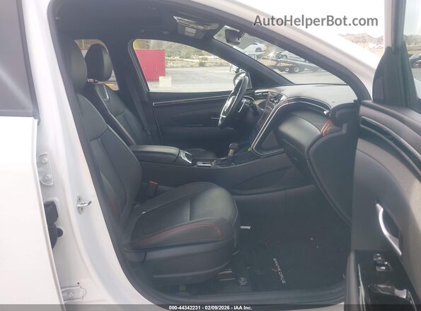 5NTJEDAF8PH043676 2023 HYUNDAI SANTA CRUZ White Widok wnętrza z przodu