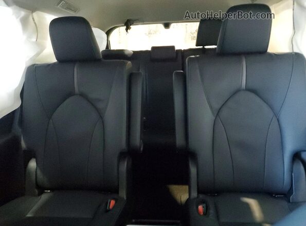 5TDAAAB58TS117696 2026 TOYOTA GRAND Blue უკანა სავარძლების ხედი