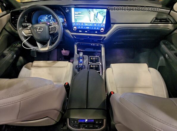 5TDAAAB60SS026249 2025 LEXUS TX Silver Vista del salpicadero