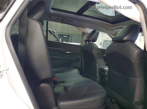 5TDACAB51RS017409 2024 TOYOTA LIMITED White Rear seats view