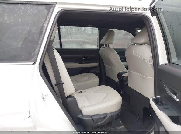 5TDADAB58SS014008 2025 TOYOTA LIMITED White VIN կոդի պիտակի տեսք