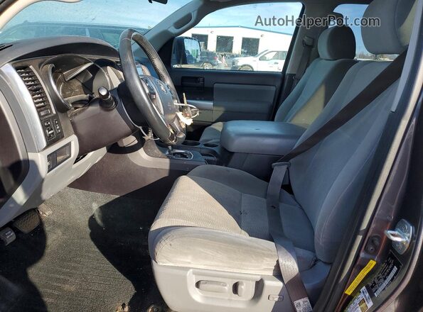 5TDBY5G17JS158721 2018 TOYOTA SEQUOIA Gray Front interior view