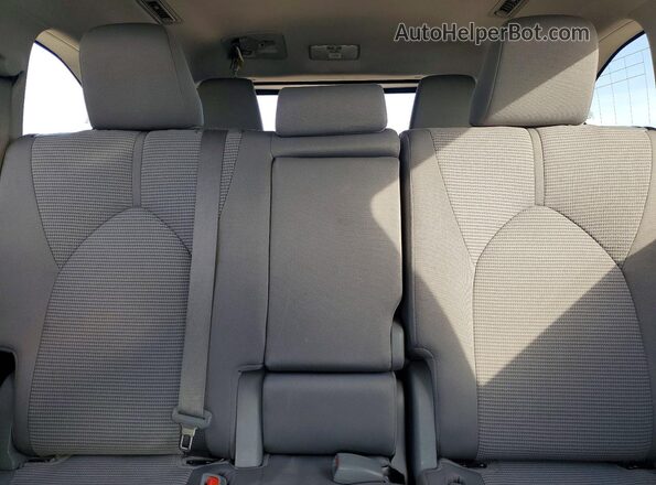 5TDBZRBH9LS514579 2020 TOYOTA HIGHLANDER Silver Vista de los asientos traseros