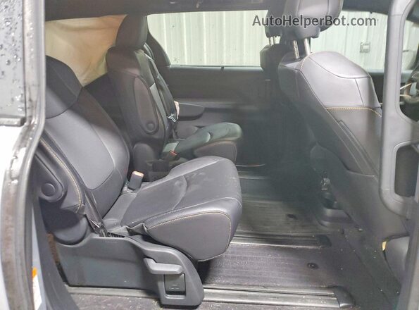 5TDCSKFC1RS145871 2024 TOYOTA SIENNA Gray Вид задніх сидінь