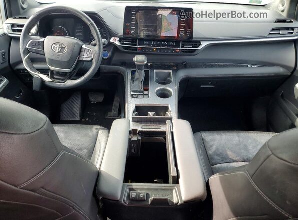 5TDCSKFC5PS075160 2023 TOYOTA SIENNA Silver წინა პანელის ხედი