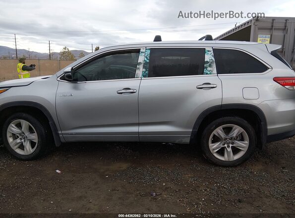 5TDDGRFHXJS044617 2018 TOYOTA LIMITED Gray Rear interior view