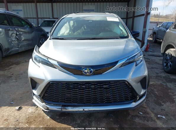 5TDDSKFC3PS089191 2023 TOYOTA SIENNA Silver Instrument cluster view