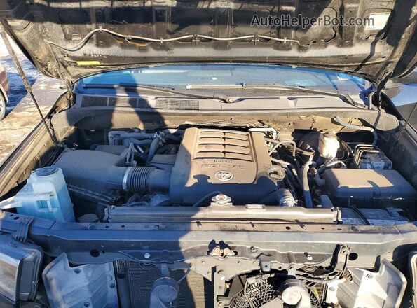 5TDDY5G15JS157401 2018 TOYOTA SEQUOIA Black ძრავის განყოფილების ხედი