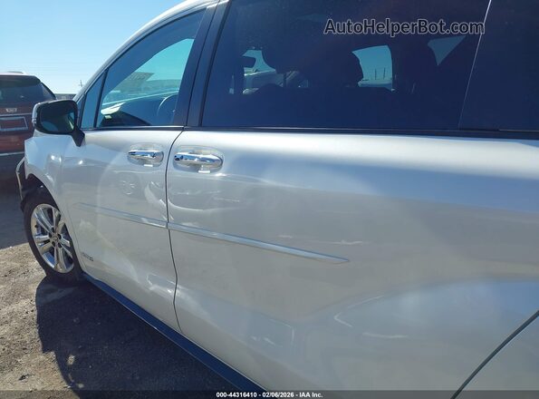 5TDESKFC5MS028618 2021 TOYOTA SIENNA White Սալոնի հետևի տեսք
