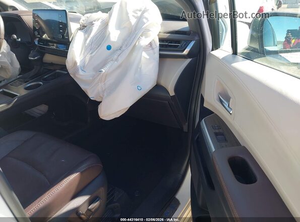 5TDESKFC5MS028618 2021 TOYOTA SIENNA White Սալոնի դիմացի տեսք