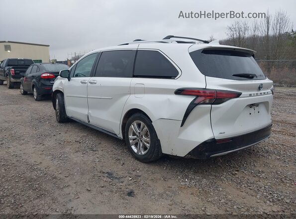5TDESKFC5RS134591 2024 TOYOTA SIENNA White 