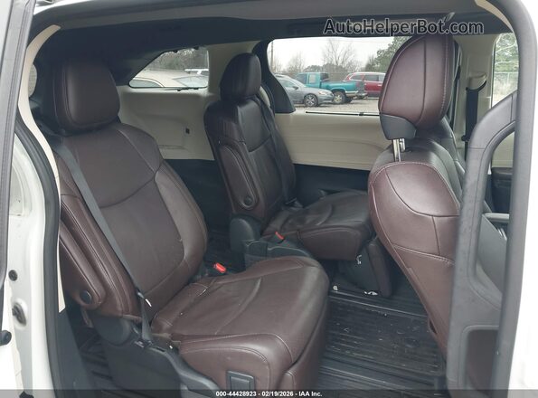 5TDESKFC5RS134591 2024 TOYOTA SIENNA White 