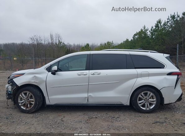 5TDESKFC5RS134591 2024 TOYOTA SIENNA White 