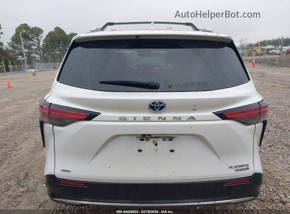 5TDESKFC5RS134591 2024 TOYOTA SIENNA White 