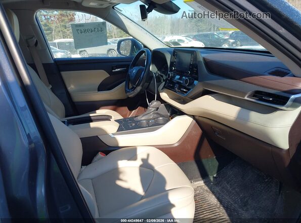 5TDGZRBHXMS119124 2021 TOYOTA LE Gray Vista interior delantera