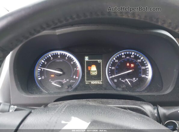 5TDJZRFH1JS838791 2018 TOYOTA LE Белый Вид задних сидений