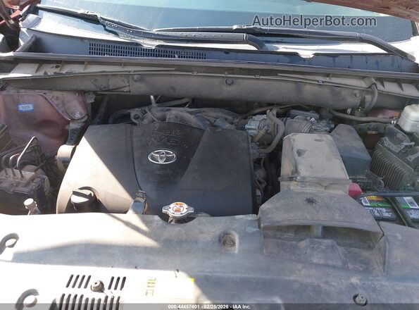 5TDJZRFH2JS908329 2018 TOYOTA LE Burgundy უკანა ხედი