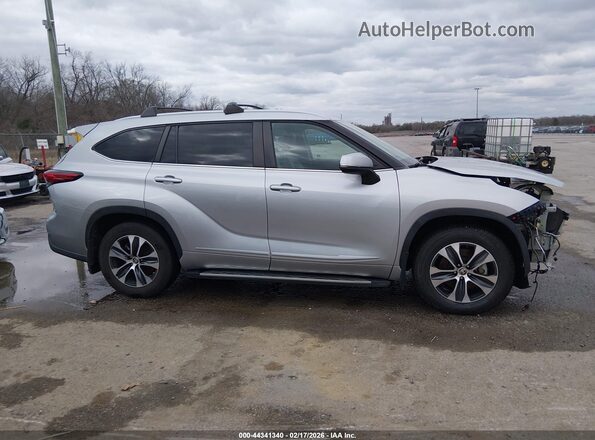 5TDKDRAH2PS520522 2023 TOYOTA LE Silver 