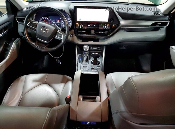 5TDKDRBH1PS506884 2023 TOYOTA HIGHLANDER Green Vista del salpicadero
