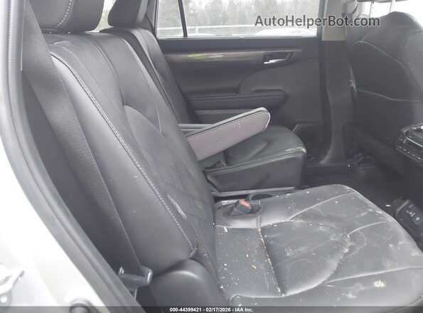 5TDKDRBH7SS582554 2025 TOYOTA HIGHLANDER Silver VIN կոդի պիտակի տեսք