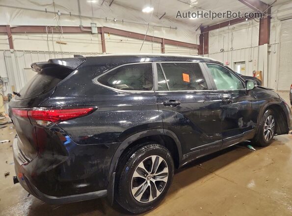 5TDKDRBH8PS029810 2023 TOYOTA HIGHLANDER Black 