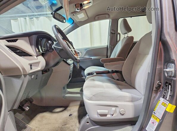 5TDKK3DC1GS727504 2016 TOYOTA LE Black Vista interior delantera