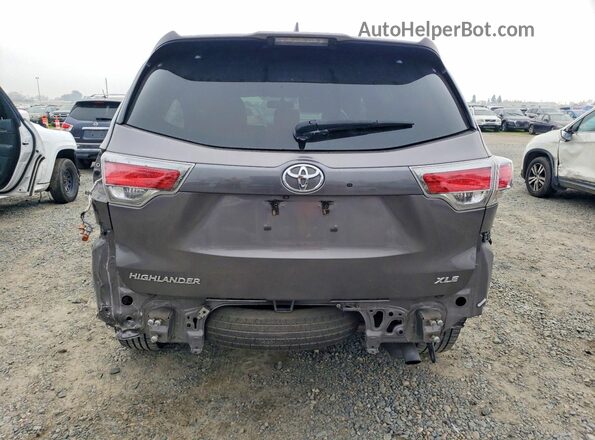 5TDKKRFH1GS147746 2016 TOYOTA LE Gray Rear view