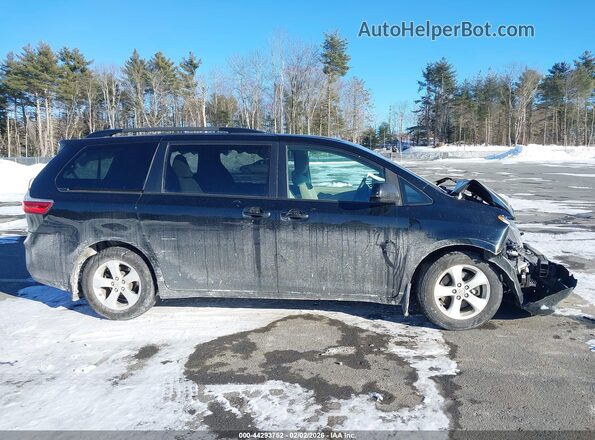 5TDKZ3DC3HS796725 2017 TOYOTA LE Black Vista interior trasera
