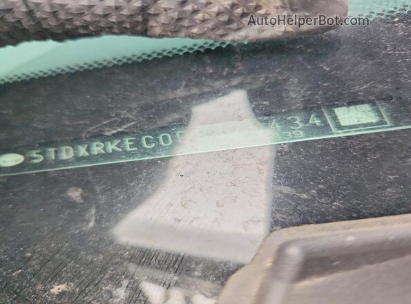 5TDXRKEC0PS170434 2023 TOYOTA SIENNA Silver VIN sticker view