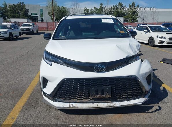 5TDXRKEC9TS297239 2026 TOYOTA SIENNA White Սալոնի հետևի տեսք