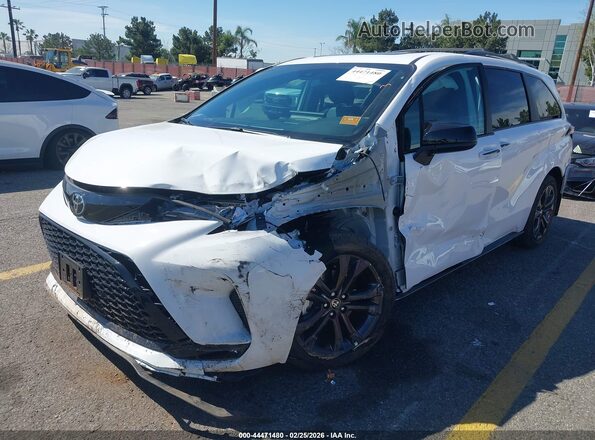 5TDXRKEC9TS297239 2026 TOYOTA SIENNA White Դիմացի տեսք