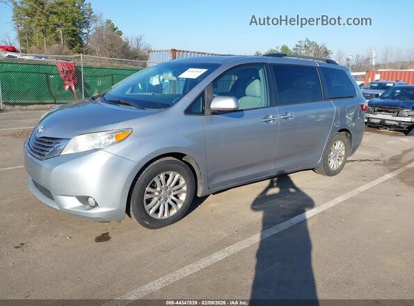 5TDYK3DC4GS746672 2016 TOYOTA LE Silver Vista tres cuartos delantera izquierda
